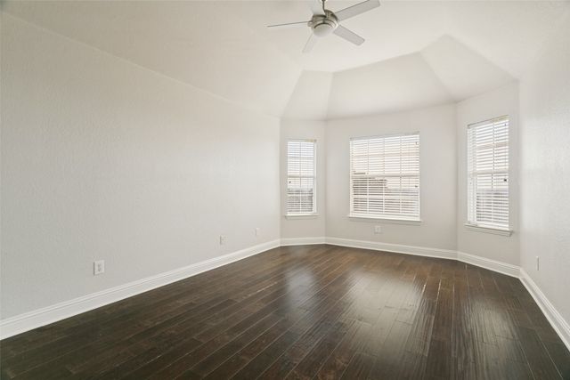 9028 Bottlebrush Lane, Irving, TX 75063