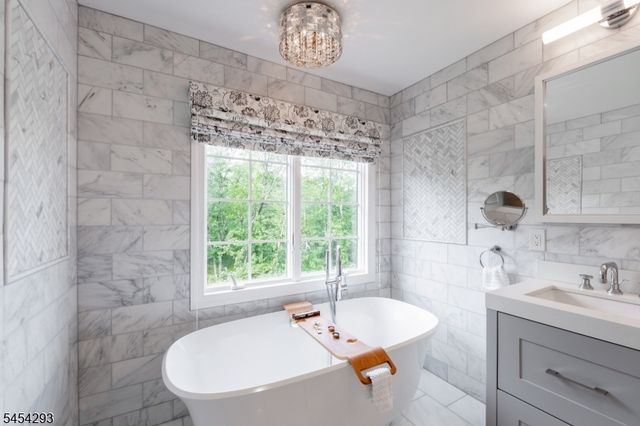 100 Shongum Rd, Randolph Twp., NJ 07869