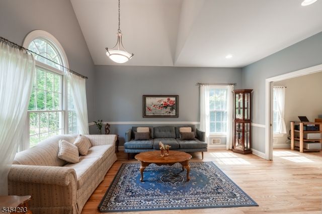 100 Shongum Rd, Randolph Twp., NJ 07869