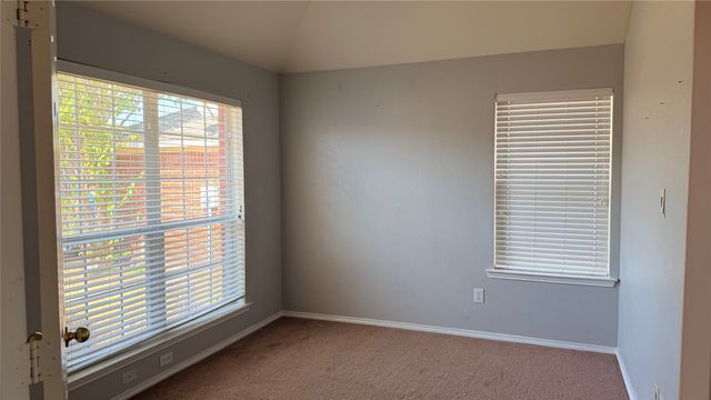2013 Kingsbrook Trail, Fort Worth, TX 76120