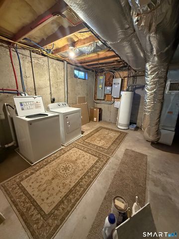 1130 Hanover Avenue, Meriden, CT 06451