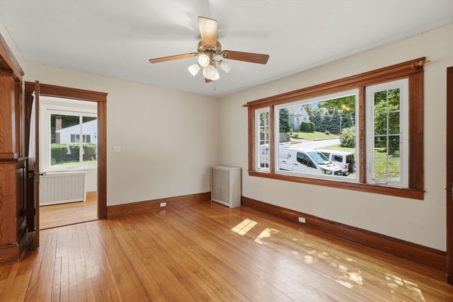 4 Drummond Avenue, Worcester, MA 01605