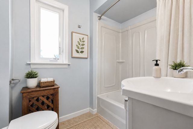 4 Drummond Avenue, Worcester, MA 01605