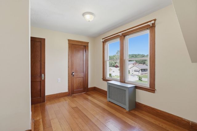 4 Drummond Avenue, Worcester, MA 01605