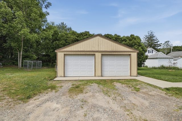 4 Drummond Avenue, Worcester, MA 01605