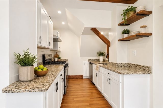 4 Drummond Avenue, Worcester, MA 01605