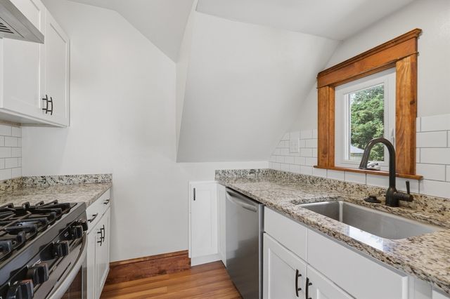4 Drummond Avenue, Worcester, MA 01605