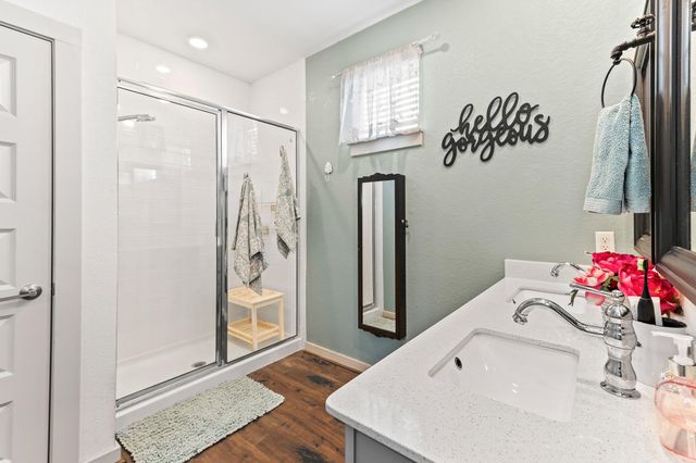 204 Florenz LN, Georgetown, TX 78628