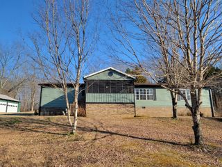 220 Carmak Adkins Ln, Erin, TN 37061