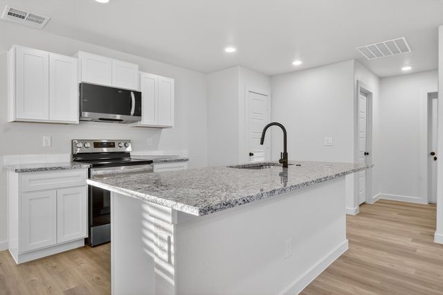 1601 N Clinton Avenue, Lubbock, TX 79416