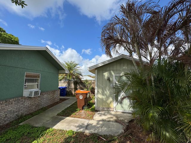 364 16th Street SW, Vero Beach, FL 32962