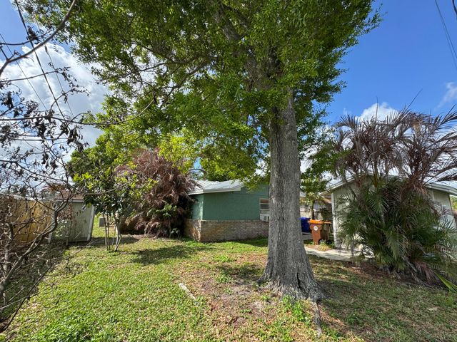 364 16th Street SW, Vero Beach, FL 32962