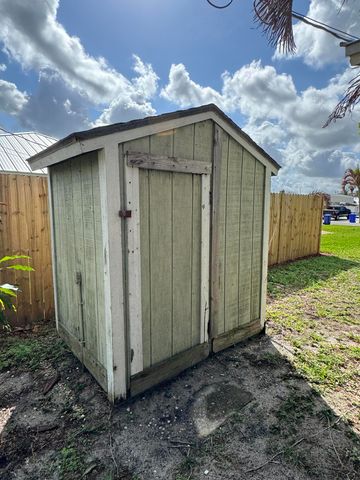 364 16th Street SW, Vero Beach, FL 32962