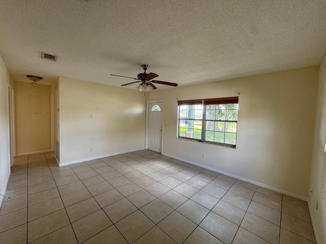 364 16th Street SW, Vero Beach, FL 32962