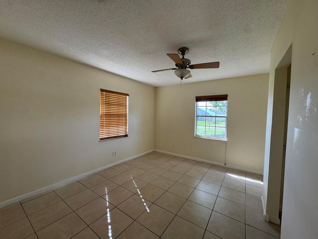 364 16th Street SW, Vero Beach, FL 32962