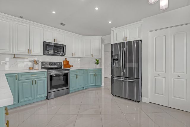 5770 Aspen Ridge Circle, Delray Beach, FL 33484