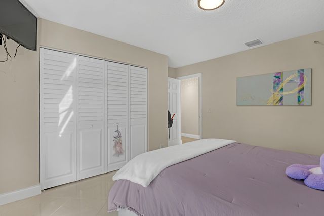 5770 Aspen Ridge Circle, Delray Beach, FL 33484