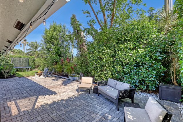 5770 Aspen Ridge Circle, Delray Beach, FL 33484