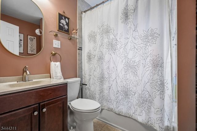 80 Briarwood Drive West, Berkeley Heights Twp., NJ 07922