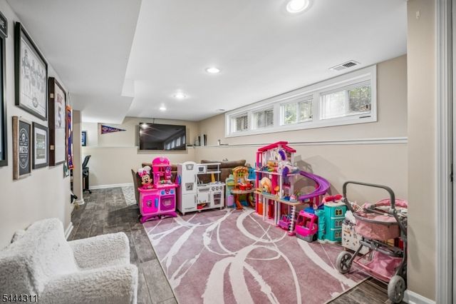 80 Briarwood Drive West, Berkeley Heights Twp., NJ 07922