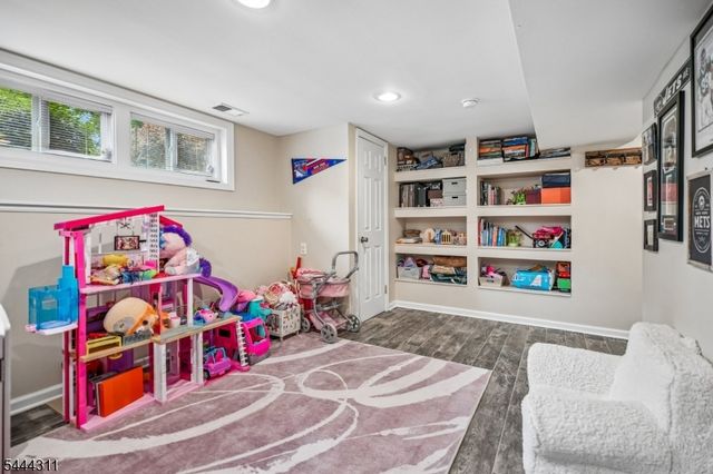 80 Briarwood Drive West, Berkeley Heights Twp., NJ 07922