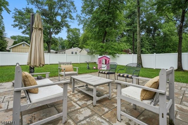 80 Briarwood Drive West, Berkeley Heights Twp., NJ 07922