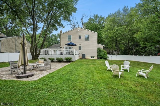 80 Briarwood Drive West, Berkeley Heights Twp., NJ 07922