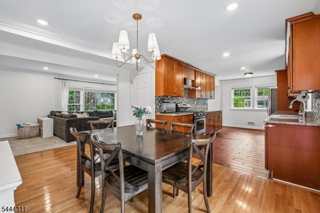 80 Briarwood Drive West, Berkeley Heights Twp., NJ 07922