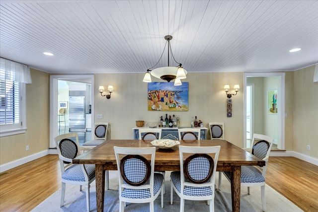 100 The Paddock Cir, Mashpee, MA 02649