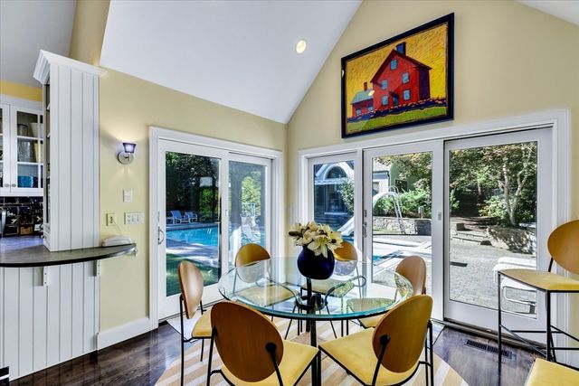 100 The Paddock Cir, Mashpee, MA 02649