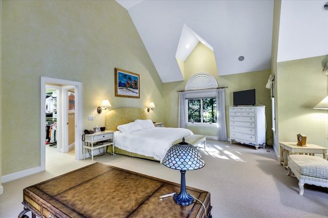 100 The Paddock Cir, Mashpee, MA 02649