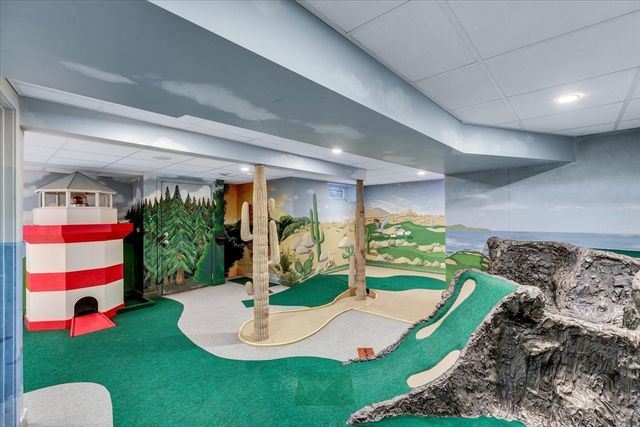 100 The Paddock Cir, Mashpee, MA 02649