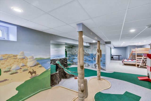 100 The Paddock Cir, Mashpee, MA 02649