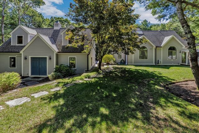 100 The Paddock Cir, Mashpee, MA 02649