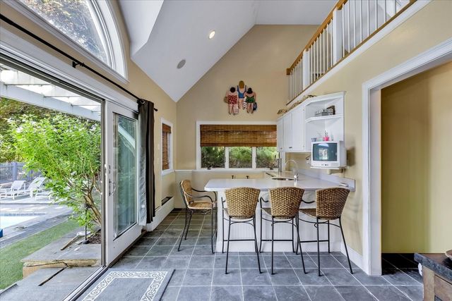 100 The Paddock Cir, Mashpee, MA 02649