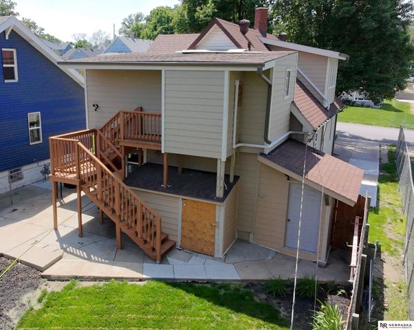 4515 S 17th Street, Omaha, NE 68107