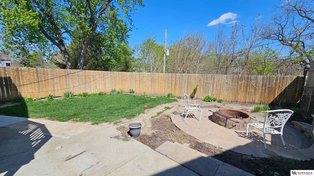 4515 S 17th Street, Omaha, NE 68107
