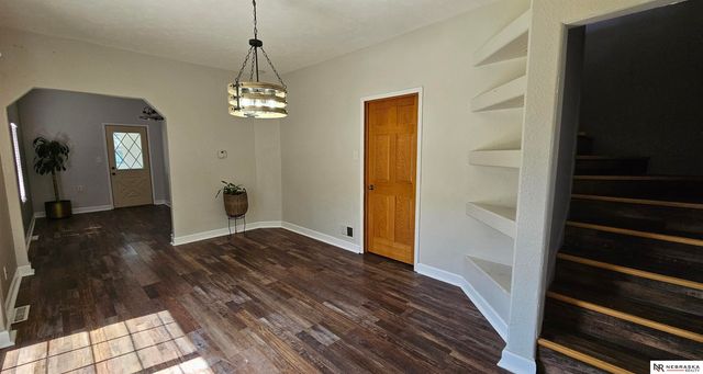 4515 S 17th Street, Omaha, NE 68107