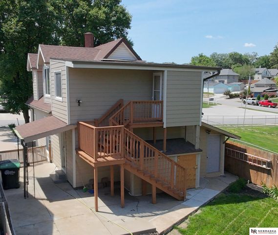 4515 S 17th Street, Omaha, NE 68107