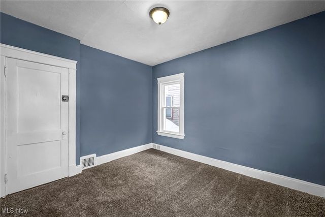 1854 Grantham Road, Cleveland, OH 44112