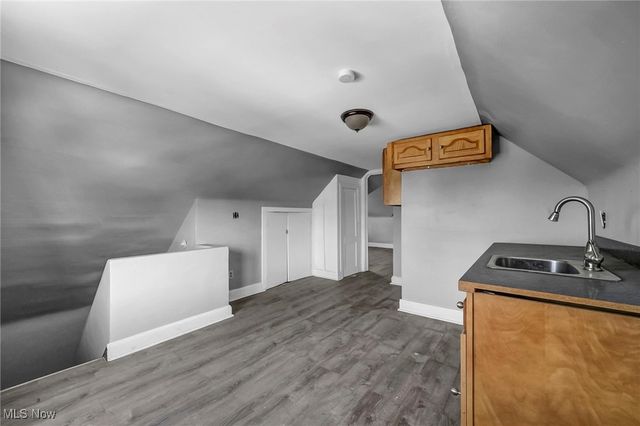 1854 Grantham Road, Cleveland, OH 44112