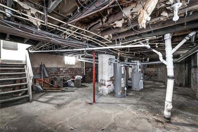 1854 Grantham Road, Cleveland, OH 44112