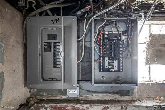 1854 Grantham Road, Cleveland, OH 44112