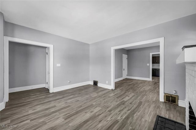 1854 Grantham Road, Cleveland, OH 44112