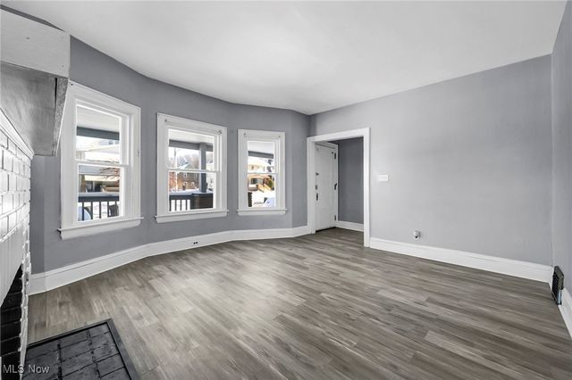 1854 Grantham Road, Cleveland, OH 44112