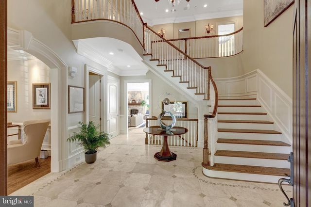 1239 DALEVIEW DR, Mclean, VA 22102