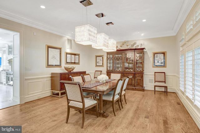 1239 DALEVIEW DR, Mclean, VA 22102