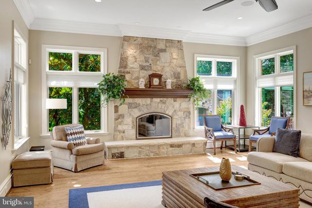 1239 DALEVIEW DR, Mclean, VA 22102