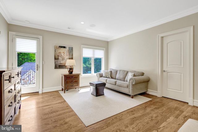 1239 DALEVIEW DR, Mclean, VA 22102