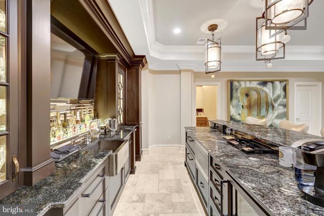 1239 DALEVIEW DR, Mclean, VA 22102